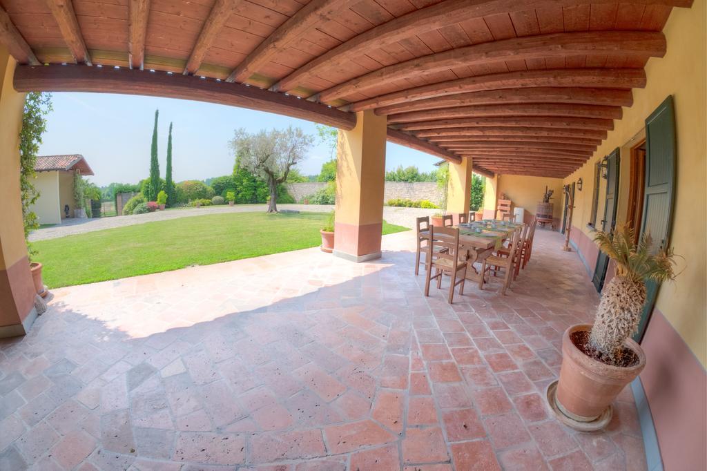 Agriturismo Villa Antonella อีเซโอ ภายนอก รูปภาพ