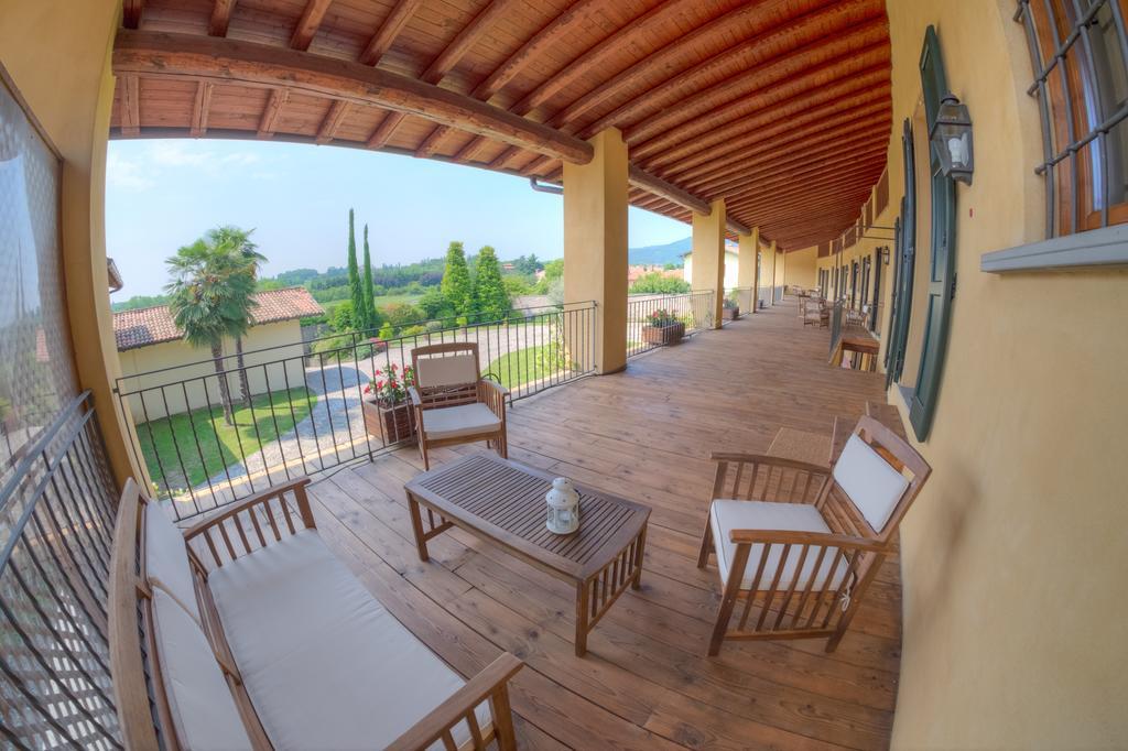 Agriturismo Villa Antonella อีเซโอ ภายนอก รูปภาพ