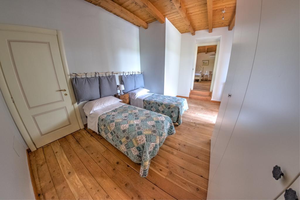 Agriturismo Villa Antonella อีเซโอ ภายนอก รูปภาพ
