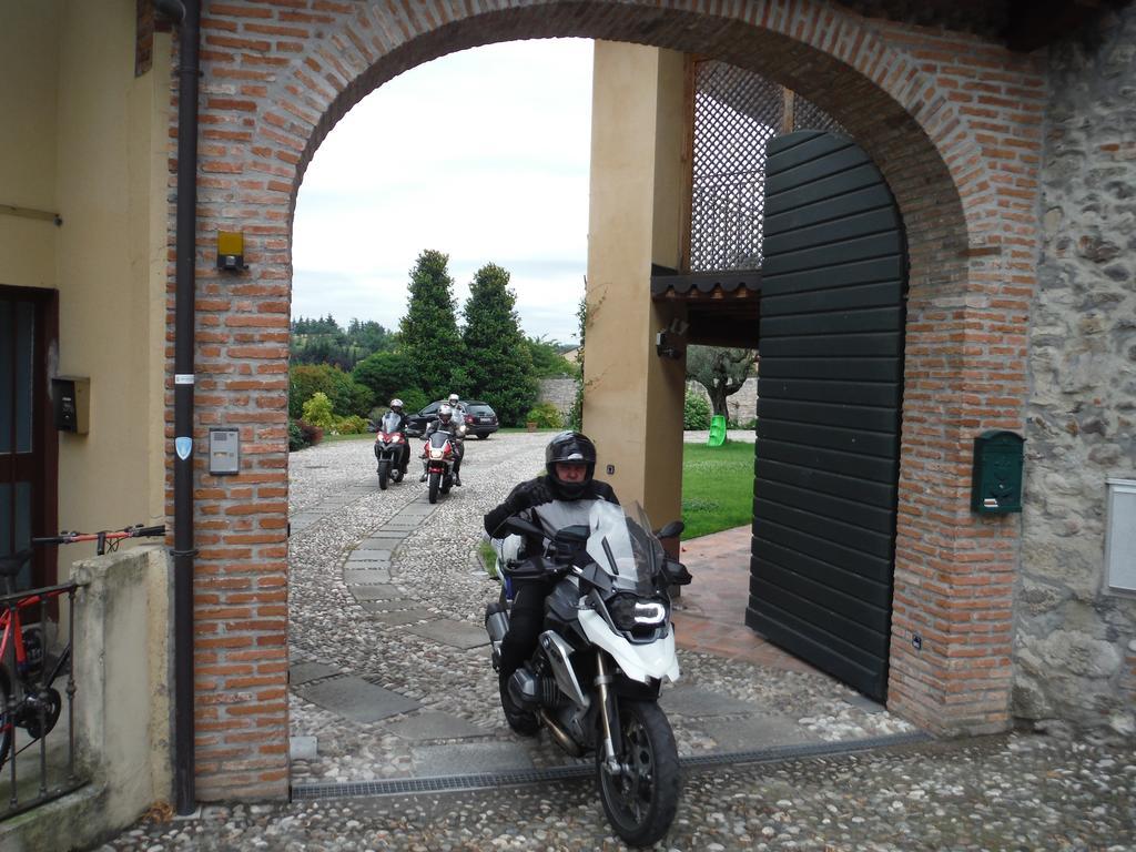 Agriturismo Villa Antonella อีเซโอ ภายนอก รูปภาพ