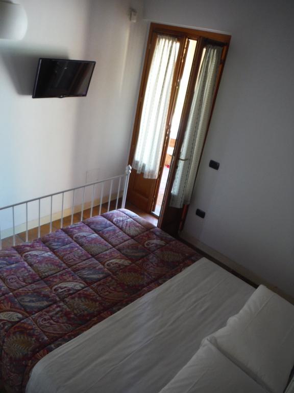 Agriturismo Villa Antonella อีเซโอ ภายนอก รูปภาพ